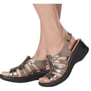Clarks Leather Sandals Comfort Wedge Slingback Strappy 6WW Gold Copper SilverNWT